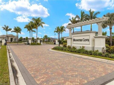 Manatee Cove Naples Florida Real Estate