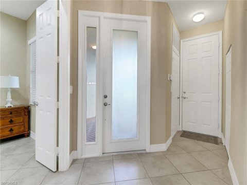 Marbella Lakes Real Estate