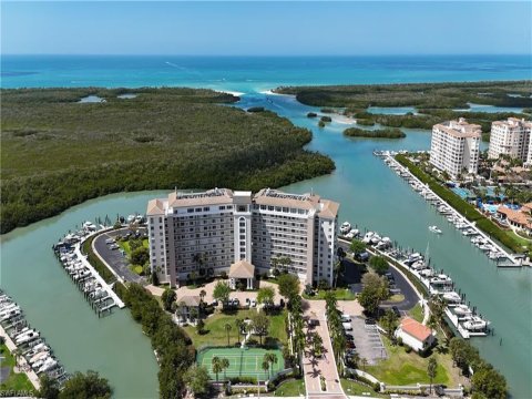 Marina Bay Club Naples Florida Condos for Sale
