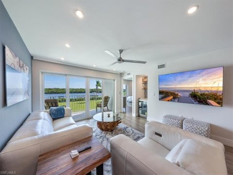 Mariners Cove Naples Real Estate