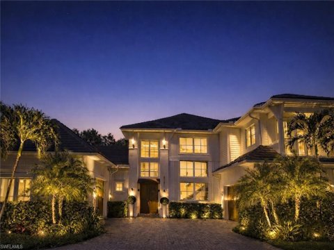 Mercato Naples Real Estate