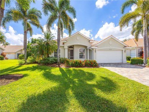 Moon Lake Naples Real Estate