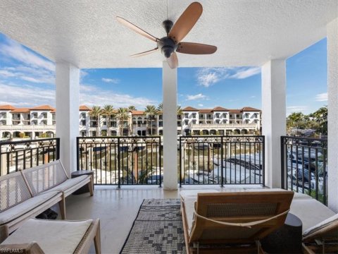 Naples Bay Resort Naples Real Estate