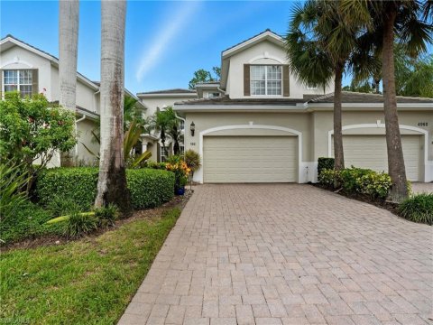 Naples Lakes Country Club Real Estate
