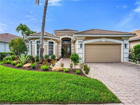 Naples Lakes Country Club Real Estate