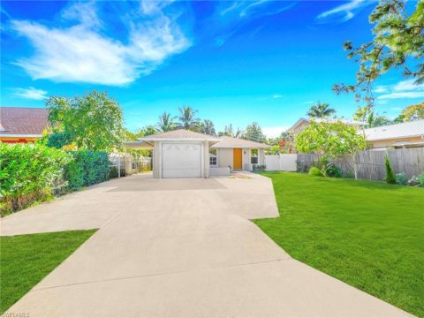 Naples Manor Naples Florida Real Estate