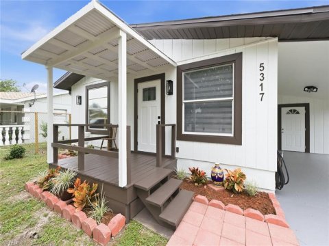 Naples Manor Real Estate