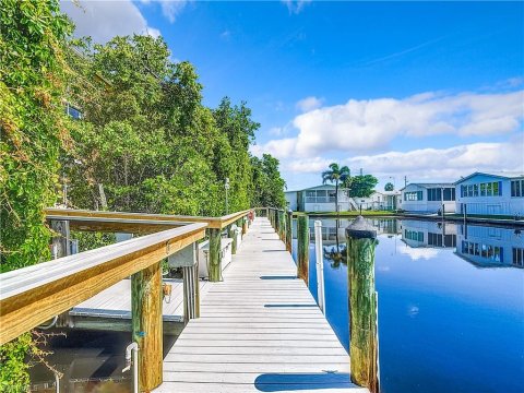 Naples Sandpiper Bay Club Naples Real Estate