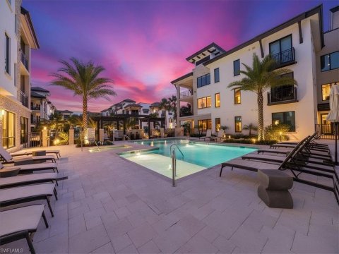 Naples Square Naples Florida Real Estate