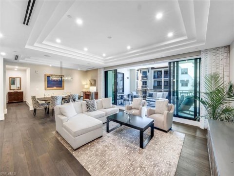 Naples Square Real Estate