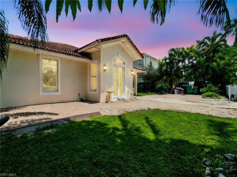 Naples Villas Real Estate