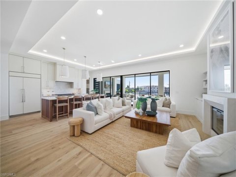 Olde Naples Naples Florida Condos for Sale