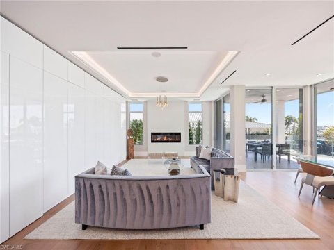 Olde Naples Naples Florida Condos for Sale