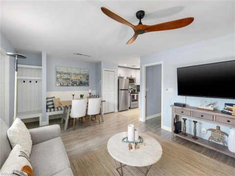 Olde Naples Naples Florida Condos for Sale