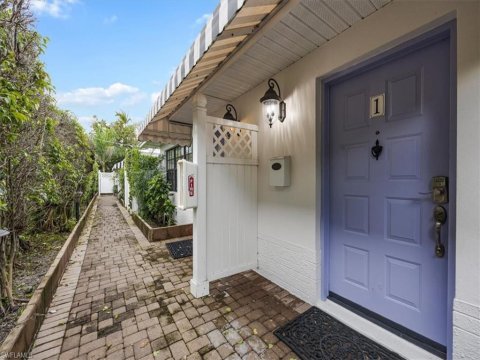 Olde Naples Naples Florida Condos for Sale