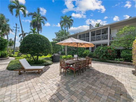 Olde Naples Naples Florida Condos for Sale