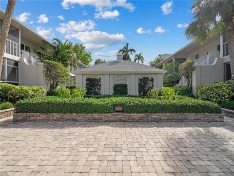 Olde Naples Naples Florida Condos for Sale
