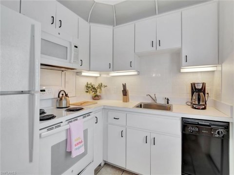 Olde Naples Naples Florida Condos for Sale