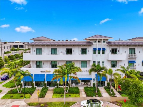 Olde Naples Naples Florida Condos for Sale