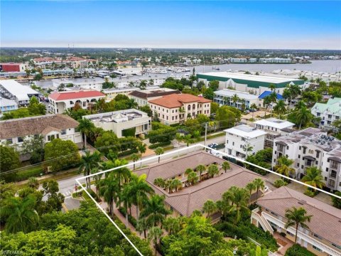 Olde Naples Naples Florida Condos for Sale