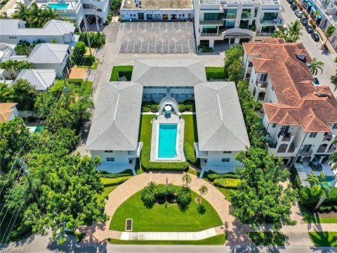 Olde Naples Naples Florida Condos for Sale