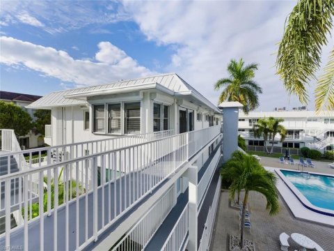 Olde Naples Naples Florida Condos for Sale
