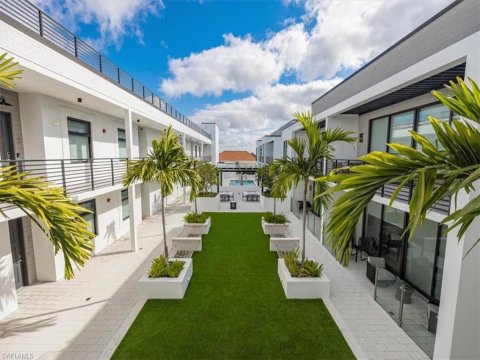 Olde Naples Real Estate