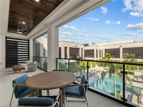 Olde Naples Real Estate