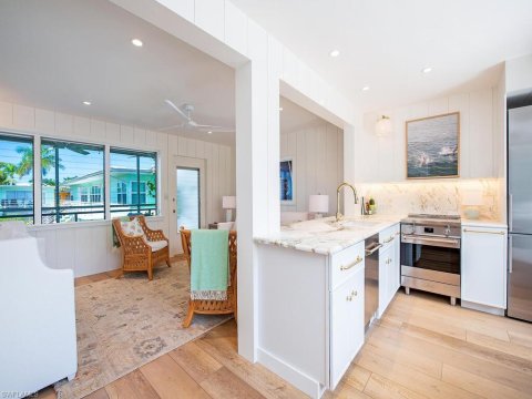 Olde Naples Real Estate