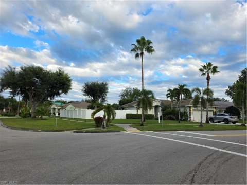 Orange Tree Naples Real Estate