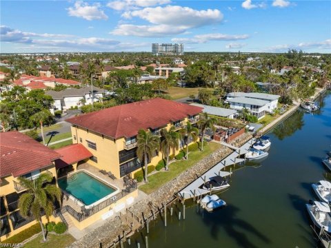 Oyster Bay Naples Florida Condos for Sale