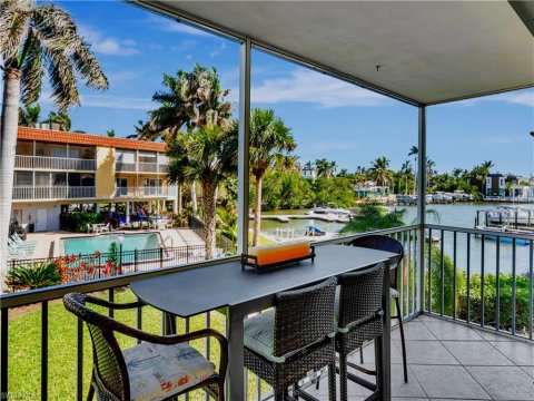 Oyster Bay Naples Florida Condos for Sale