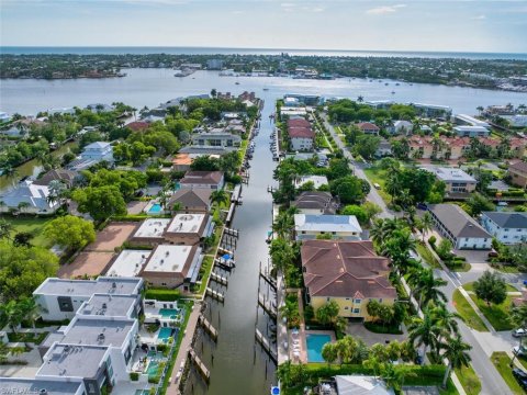 Oyster Bay Naples Florida Real Estate