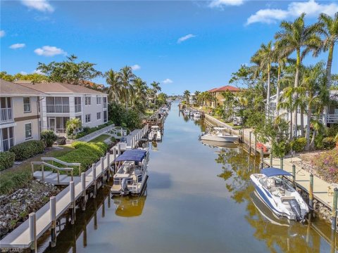 Oyster Bay Naples Real Estate