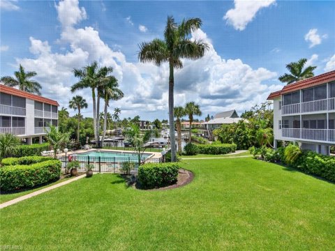 Oyster Bay Naples Real Estate
