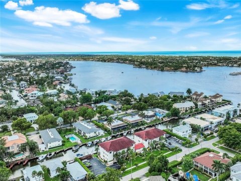 Oyster Bay Naples Real Estate