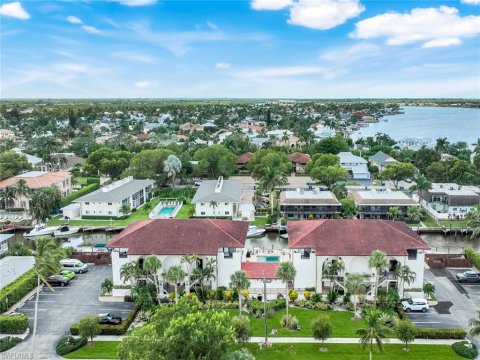 Oyster Bay Naples Real Estate
