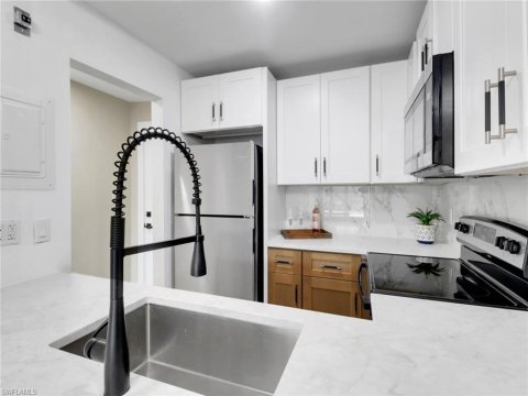 Oyster Bay Naples Real Estate