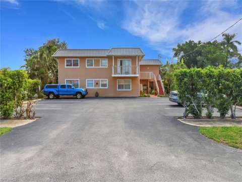 Oyster Bay Naples Real Estate