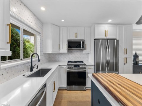 Oyster Bay Real Estate