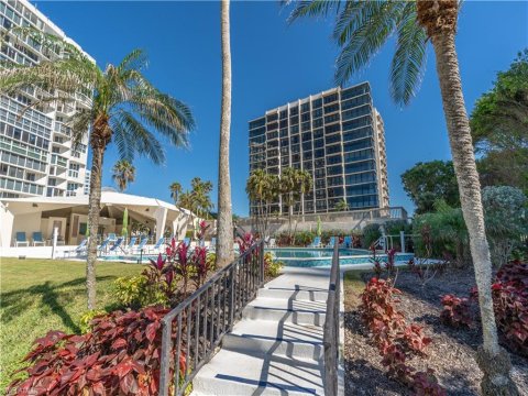 Park Shore Naples Florida Condos for Sale