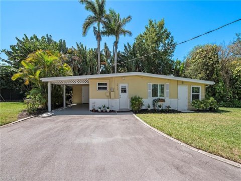 Park Shore Naples Florida Condos for Sale