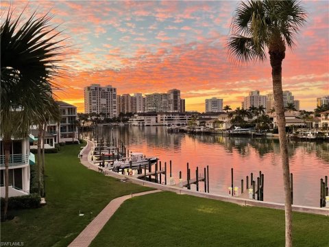 Park Shore Naples Florida Condos for Sale