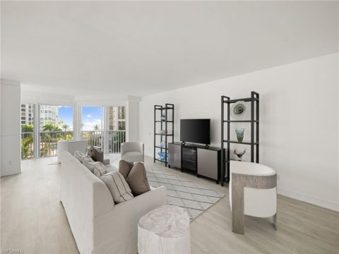 Park Shore Naples Real Estate
