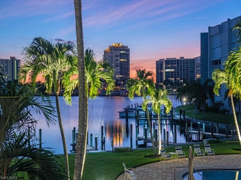 Park Shore Real Estate