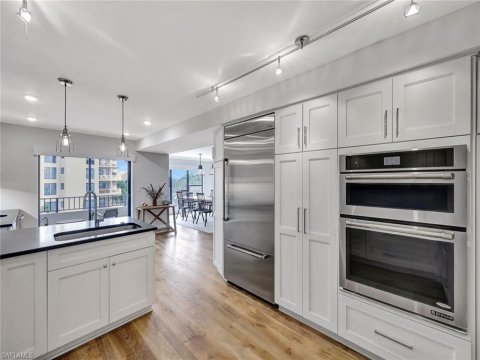 Park Shore Real Estate