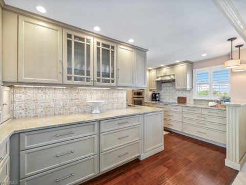 Park Shore Real Estate