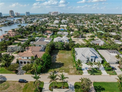 Park Shore Real Estate