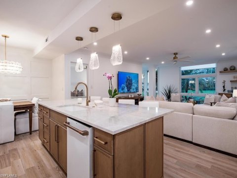 Park Shore Real Estate