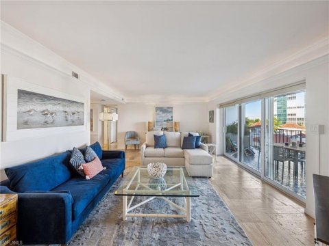 Park Shore Real Estate